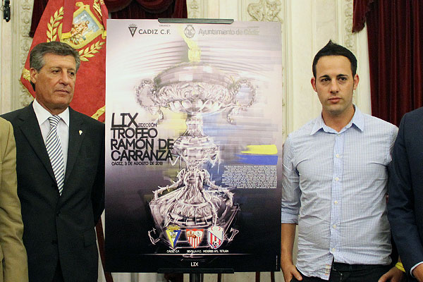 Jesús Ángel Pérez junto a Hugo Vaca, en la presentación del Cartel del 59º Trofeo Carranza (2013) / Trekant Media