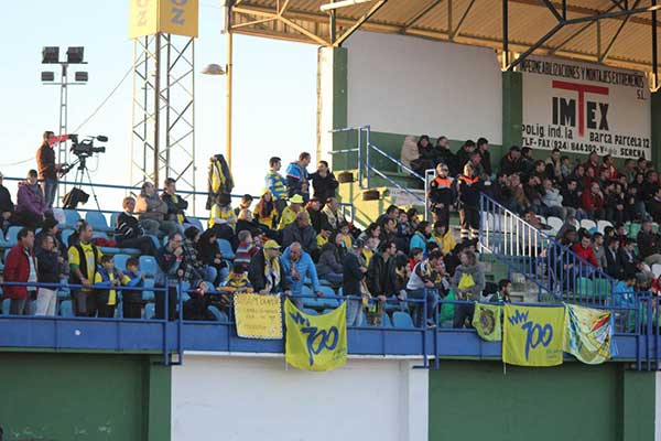 Aficionados cadistas en el estadio Romero Cuerda / José Luis Díaz
