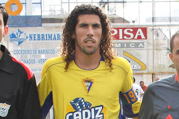 Dani Fornell con la camiseta del Cádiz CF / Trekant Media