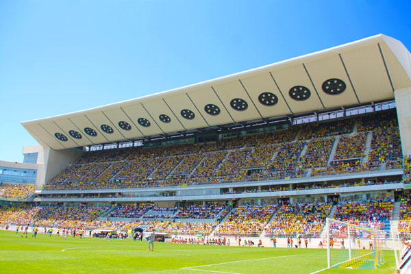 Grada de tribuna del estadio Ramón de Carranza / Trekant Media