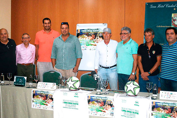 Presentación del I Torneo Jóvenes Talentos Fútbol 7 Alevín Homenaje a Sebastián Herrera / lacanteracadiz.com