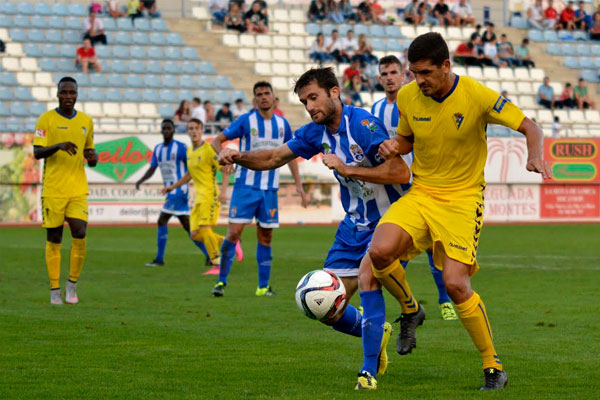 Garrido contra La Hoya Lorca CF / Francisco Hernández - portalcadista.com