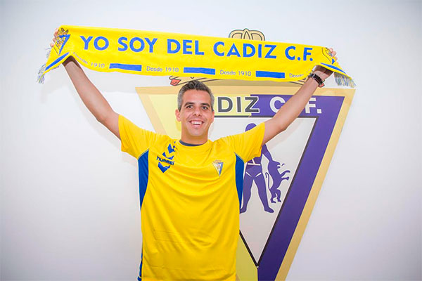 Luis Jara, presentado con el Cádiz CF Virgili / Trekant Media