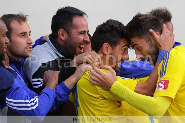 Los jugadores del Cádiz CF celebran el gol de Salvi al Levante UD / Trekant Media