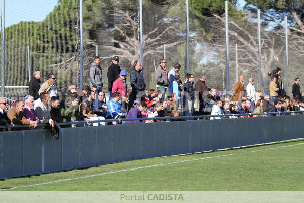 Grada del campo Macarty (número 4) de la Ciudad Deportiva Bahía de Cádiz / Trekant Media