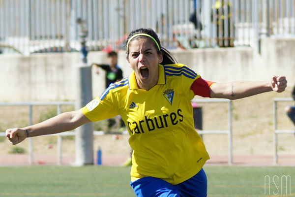 Karito celebrando un gol. / Imagen: Águeda Sánchez Moreno - Portal Cadista