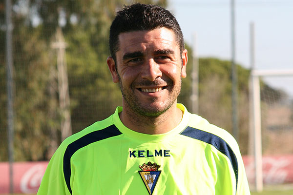 Enrique Ortiz, ya ex jugador del Cádiz CF.