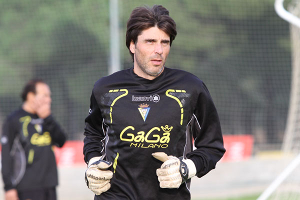 Juanma Cruz, como entrenador de porteros del Cádiz CF (Foto: Trekant Media)