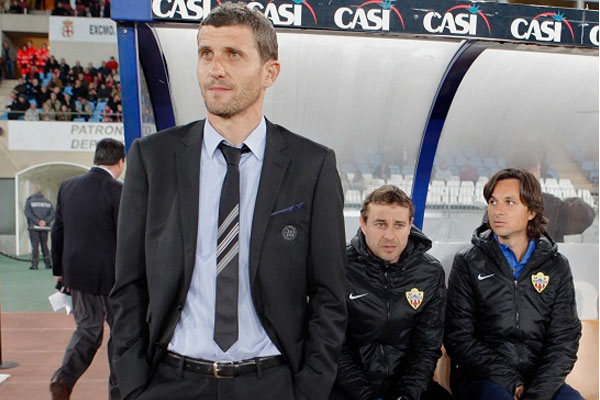 Javi Gracia en el banqullo de la UD Almería / udalmeriasad.es