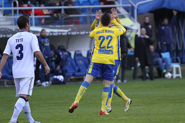 El Cádiz celebra uno de los dos goles (Foto: Trekant Media)