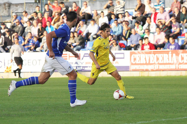 Pablo Sánchez, con el Cádiz CF en el partido contra el Écija Balompié (Foto: Trekant Media)
