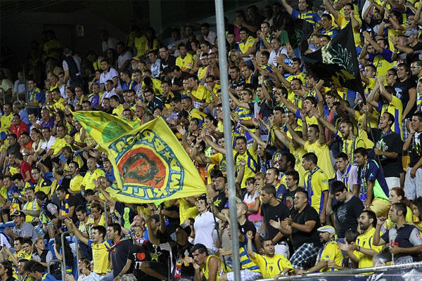Brigadas Amarillas, en el estadio Ramón de Carranza / Trekant Media