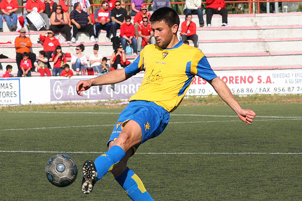 Rubén Díaz en un partido con el Cádiz CF B / Trekant Media