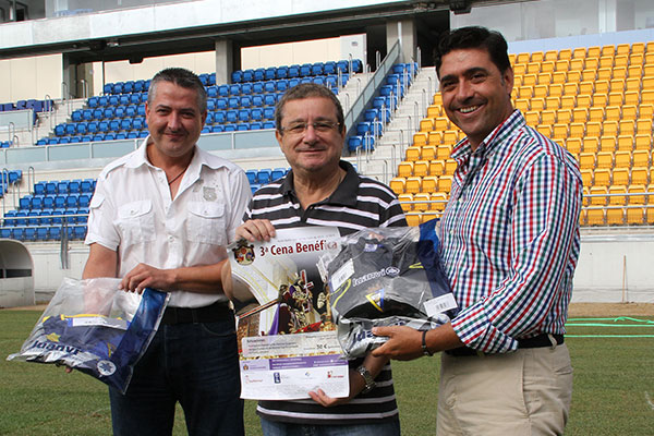 Manuel Calderón recibió a la comitiva de la Cofradía del Nazareno de Santa María / nazarenodesantamaria.com