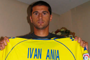 Iván Ania, en su presentación como jugador del Cádiz CF / Trekant Media