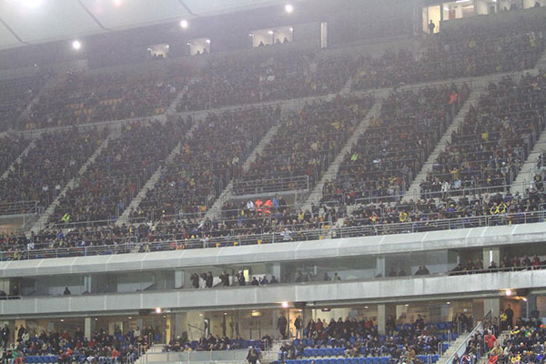 La tribuna se abrió para los abonados durante el Cádiz CF - Córdoba CF B / Trekant Media