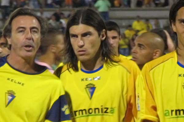 Alexander 'Cacique' Medina, con el Cádiz CF / Trekant Media