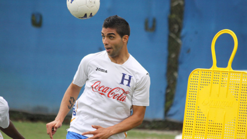 Jona, entrenando con la Selección de Honduras / diez.hn
