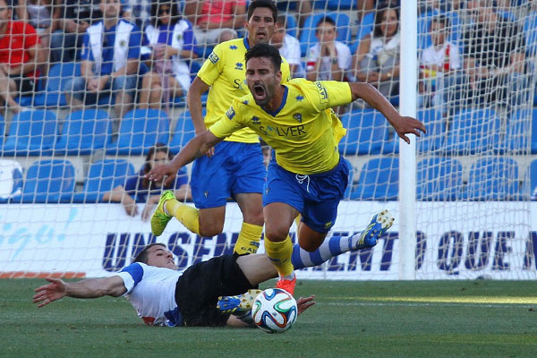 Kike Márquez, contra el Hércules CF / Javier Ayala - portalcadista.com