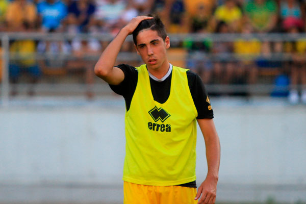 Castaño, en un entrenamiento con el primer equipo del Cádiz CF / Trekant Media