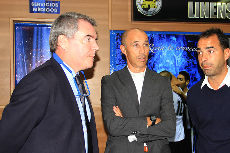 Manuel Vizcaíno ayer con Antonio Calderón / Trekant Media