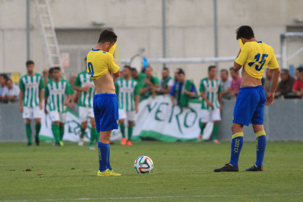 El Cádiz B cayó derrotado ante el Atco. Sanluqueño / Trekant Media