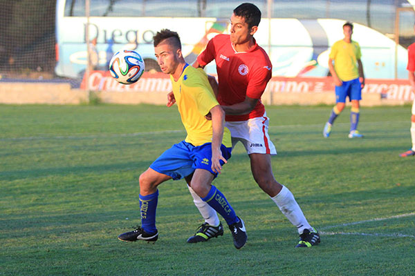 El Cádiz CF B frente al CD San Roque en El Rosal / Trekant Media