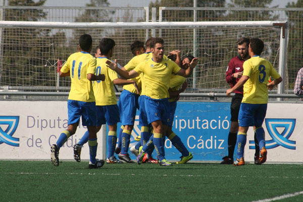 El Cádiz CF Juvenil celebra un gol en la Ciudad Deportiva Bahía de Cádiz / lacanteracadiz.com