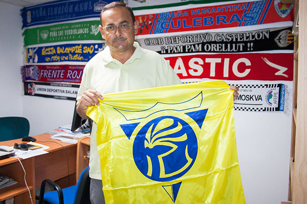 Guillermo Baute, con la bandera de la FPC / Trekant Media