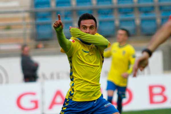 Álvaro García celebra su gol ante La Hoya Lorca CF / Trekant Media