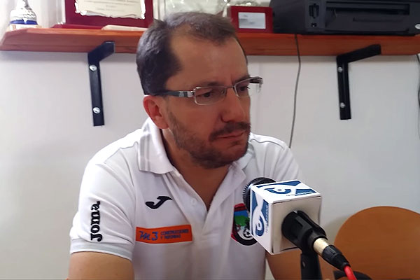 José Juan Romero Gil, entrenador del CD CLC Gerena / Youtube tvcdalcala