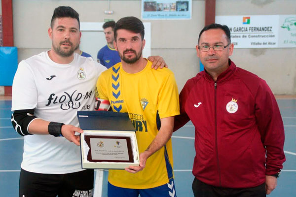 Placa de agradecimiento del Villalba FS al Cádiz CF Virgili / Futsalsur