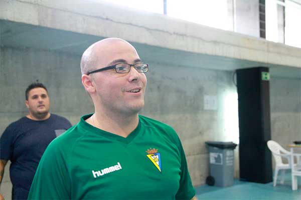 Rafa Torrejón, entrenador del Cádiz CF Virgili / Trekant Media