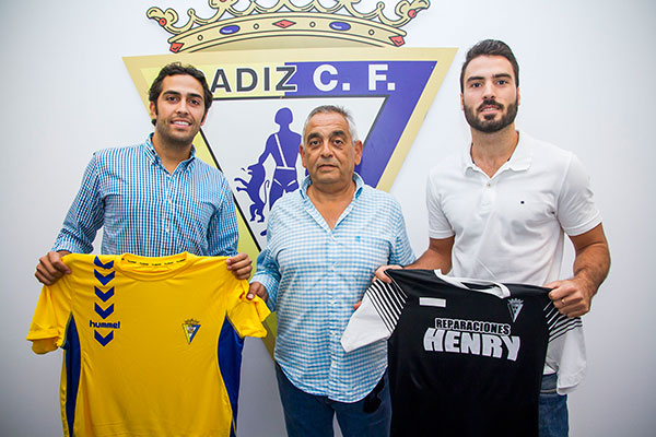 Renovaciones de Felipe y Zuza en el Cádiz CF Virgili / Trekant Media