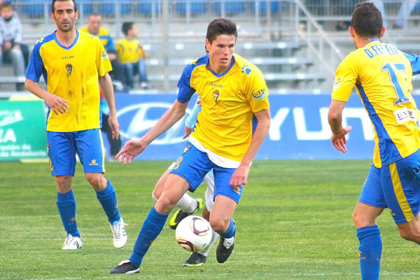 Héctor Yuste, con el Cádiz CF en la 2011-2012 / Trekant Media