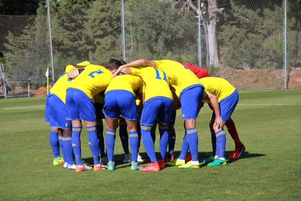 El Cádiz CF B hace piña / Trekant Media