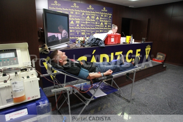 Campaña de donación de sangre en el estadio Ramón de Carranza / Trekant Media