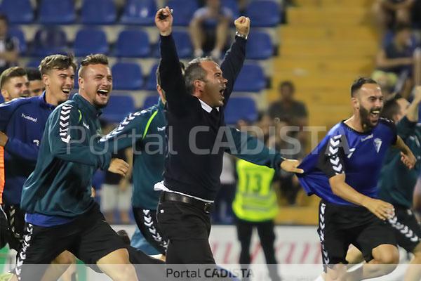 Álvaro Cervera, entrenador del Cádiz CF, tras ascender a Segunda en Alicante / Trekant Media