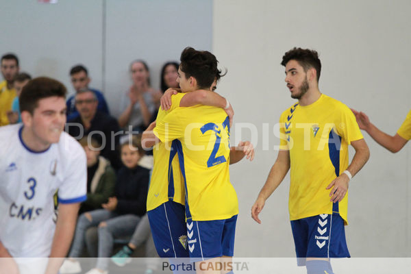 Los jugadores del Cádiz CF Virgili Juvenil celebran un gol / Trekant Media