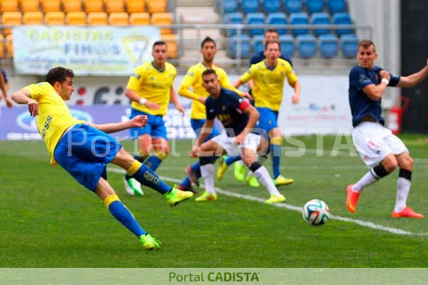 Villar marcó el gol de la única victoria del Cádiz en Carranza ante el UCAM