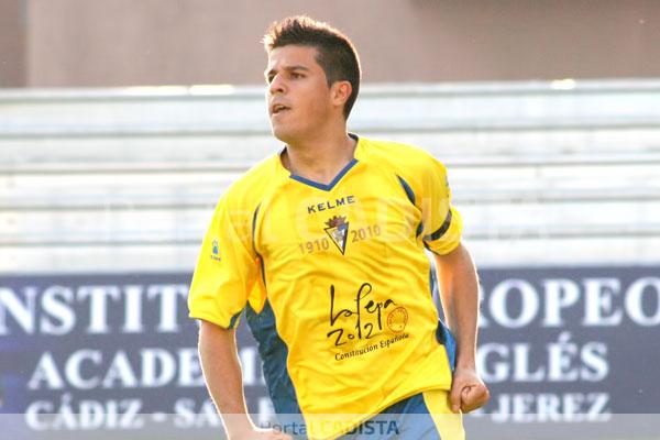 Juanse celebra un gol con el Cádiz CF / Trekant Media