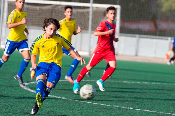 Balón de Cádiz CF Cadete A