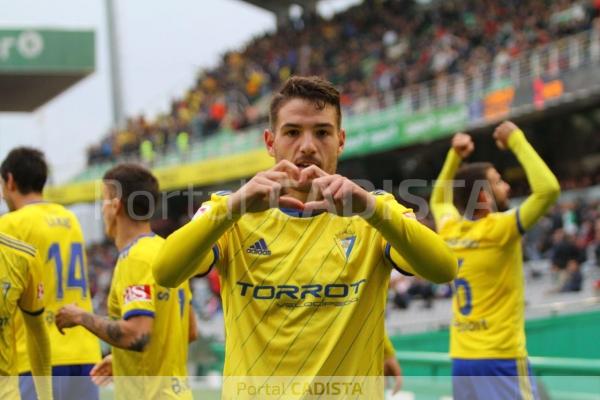 Manu Vallejo celebra su gol en Córdoba / Trekant Media