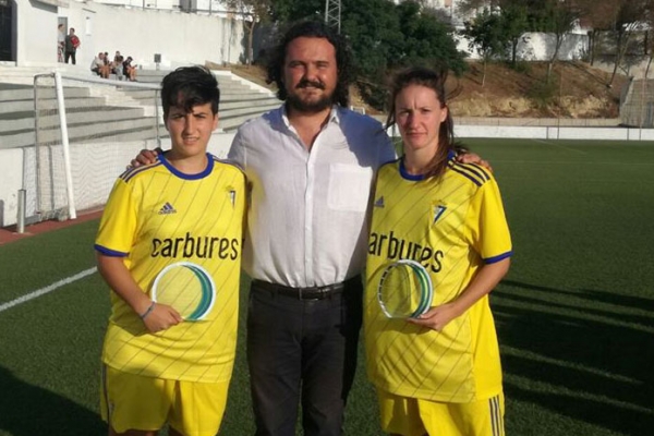 María García y Rocío Guerrero, jugadoras del Cádiz CF Femenino / Ayuntamiento de Medina Sidonia
