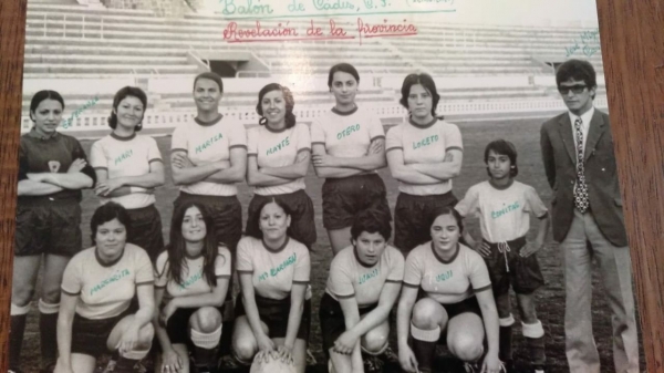 Balón de Cádiz CF Femenino / Ayuntamiento de Cádiz