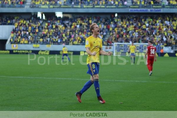 Álex celebra el gol del empate / Trekant Media