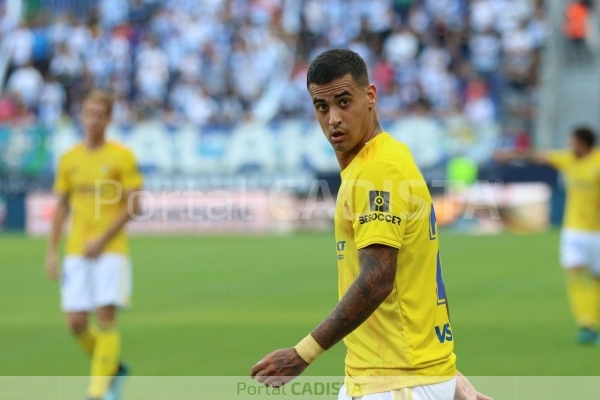 El Cádiz cae derrotado en Gijón / Trekant Media