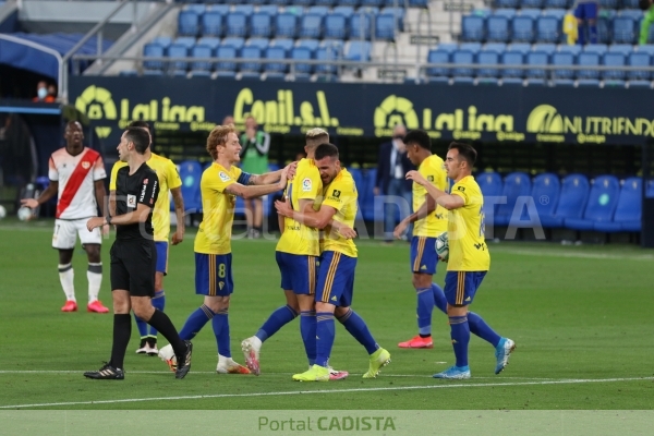 El Cádiz celebra el gol del empate ante el Rayo / Trekant Media