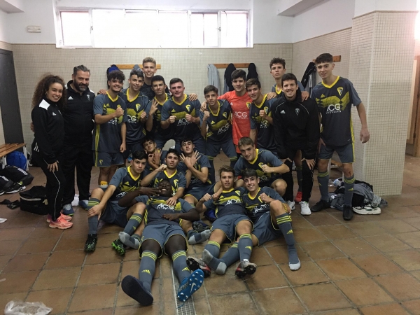 Balón de Cádiz CF Juvenil / cadizcf.com