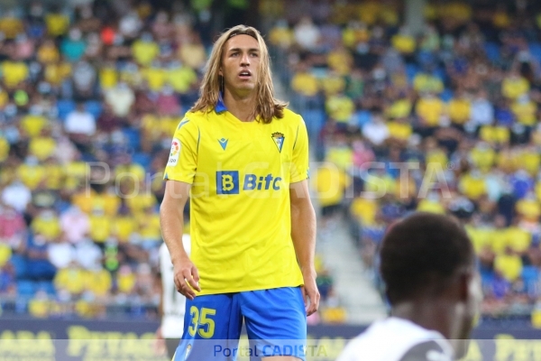 Pedro Benito con el Cádiz CF / Trekant Media